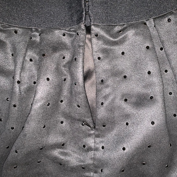Club Monaco suede skirt‎ with beads size 0 - Picture 4 of 8